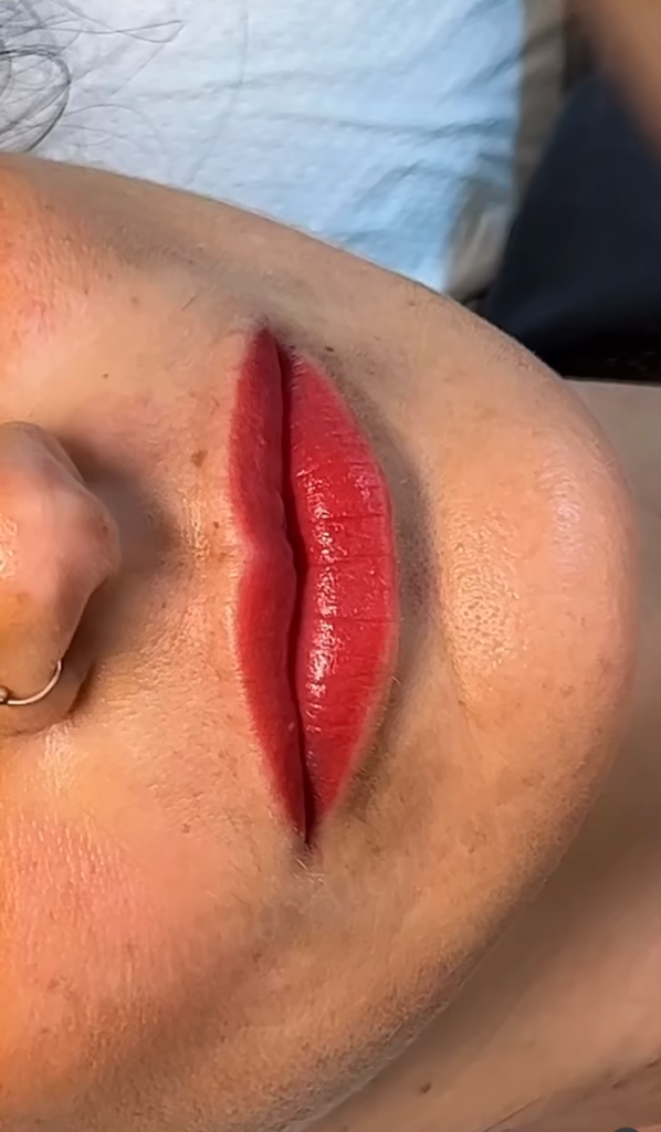 Micropigmentación en labios